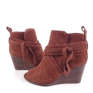 Lucky Brand UDOM Wedge Heels in Rye